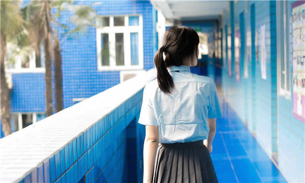 和硕如何找到一个可以帮助我生孩子的女人？